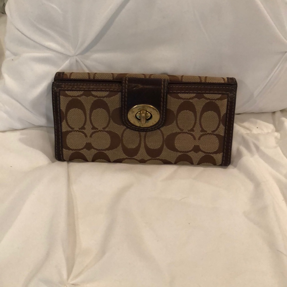 Coach authentic brown logo wallet